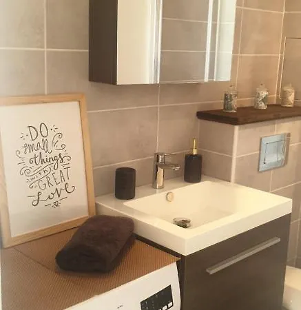 Cosy T2 Refait A Neuf Climatise, Vue Mer Avec Terrasse Et Jardin, Wifi Piscine Tennis Et Parking Sete Exterior photo