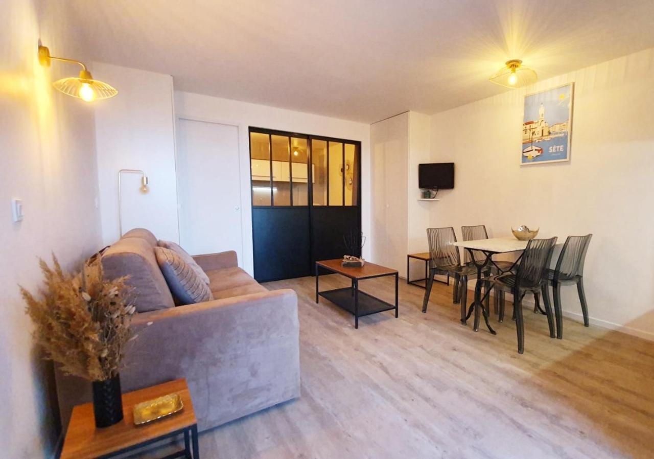 Cosy T2 Refait A Neuf Climatise, Vue Avec Terrasse Et Jardin, Wifi Piscine Tennis Et Parking Apartment *