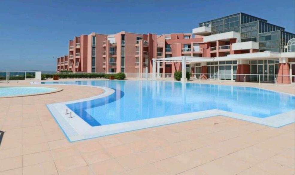 Cosy T2 Refait A Neuf Climatise, Vue Avec Terrasse Et Jardin, Wifi Piscine Tennis Et Parking Sete