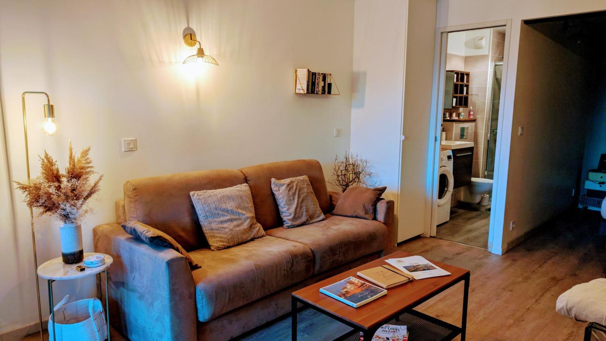 Cosy T2 Refait A Neuf Climatise, Vue Avec Terrasse Et Jardin, Wifi Piscine Tennis Et Parking *